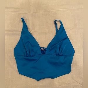 Blue going out top